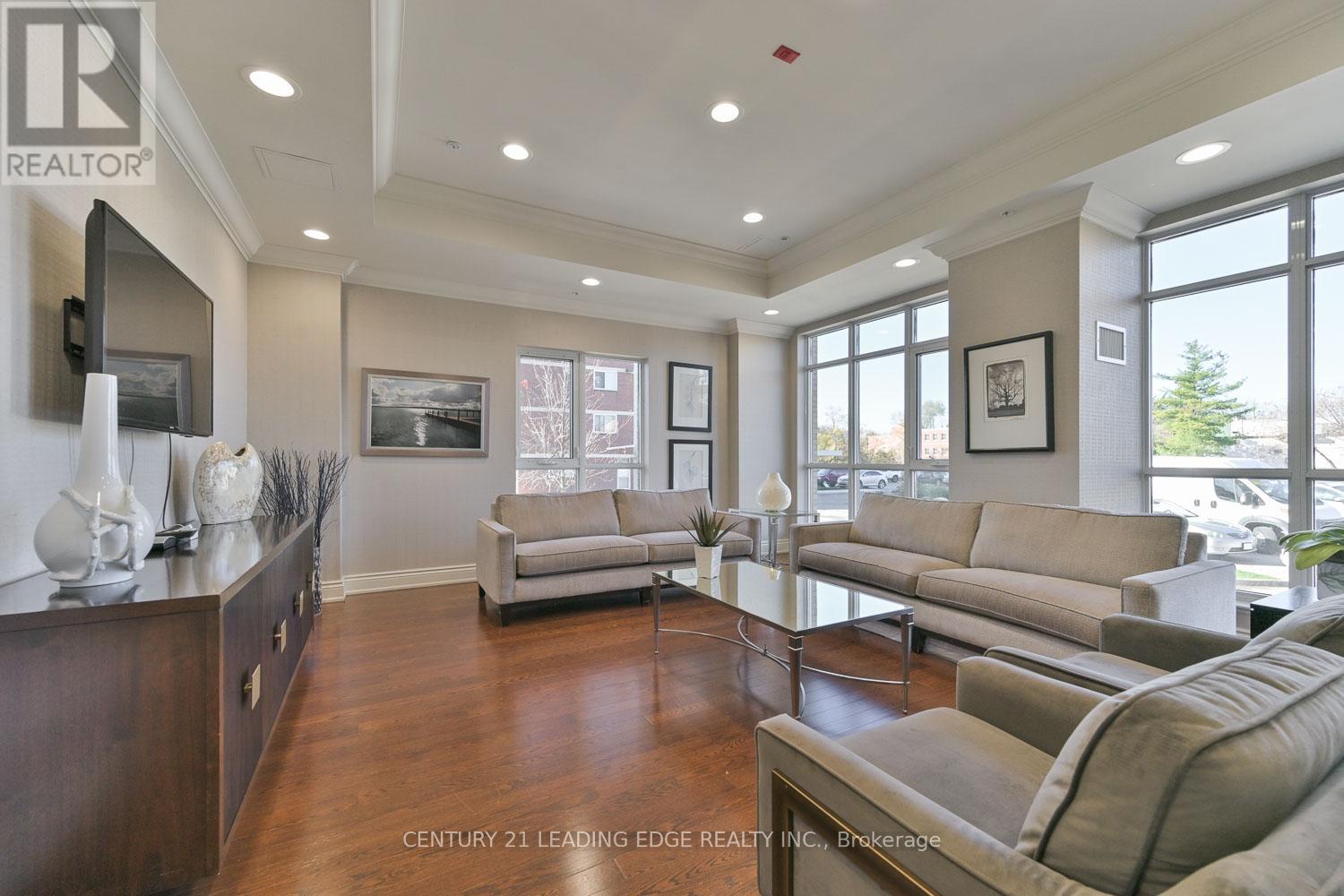 604 - 68 Main Street N, Markham (Old Markham Village), Ontario  L3P 0N5 - Photo 20 - N12779468