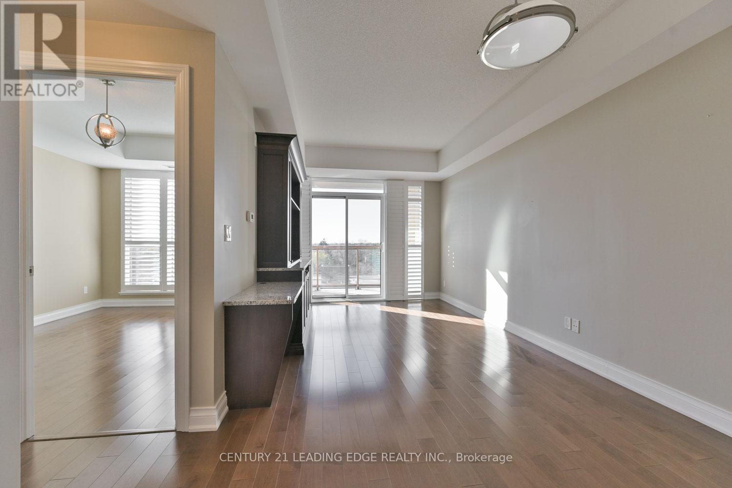 604 - 68 Main Street N, Markham (Old Markham Village), Ontario  L3P 0N5 - Photo 8 - N12779468