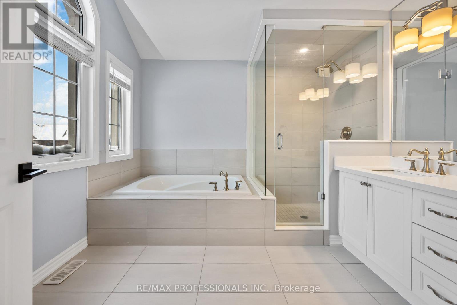 31 Gord Matthews Way, Uxbridge, Ontario L9P 0E9 - Photo 20 - N12779522