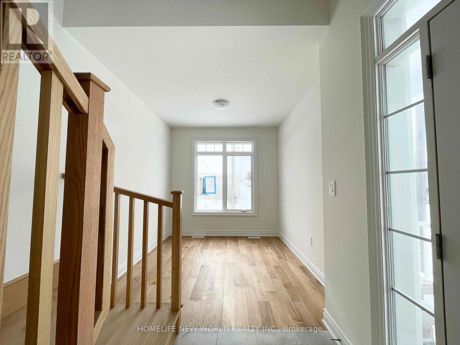 65 Schortinghuis Street, Georgina, Ontario  L0E 1R0 - Photo 10 - N12779578