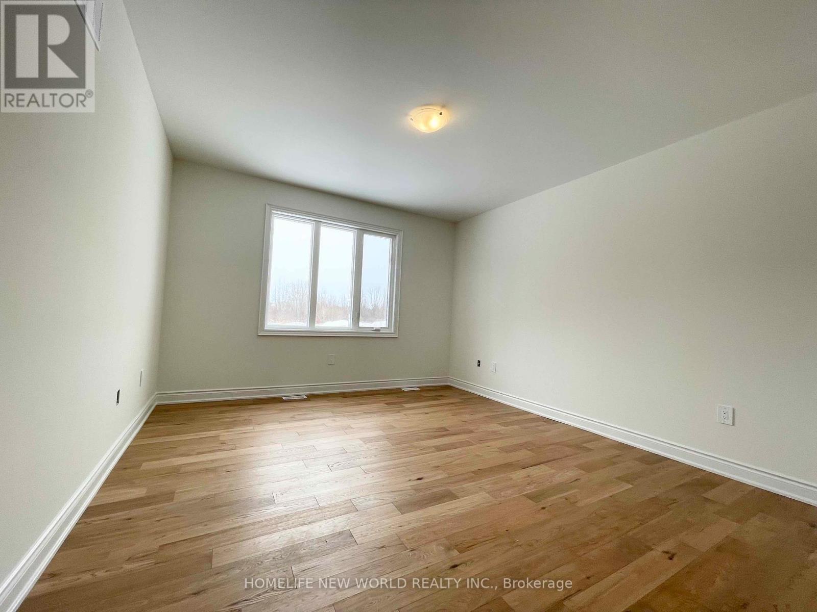 65 Schortinghuis Street, Georgina, Ontario  L0E 1R0 - Photo 12 - N12779578