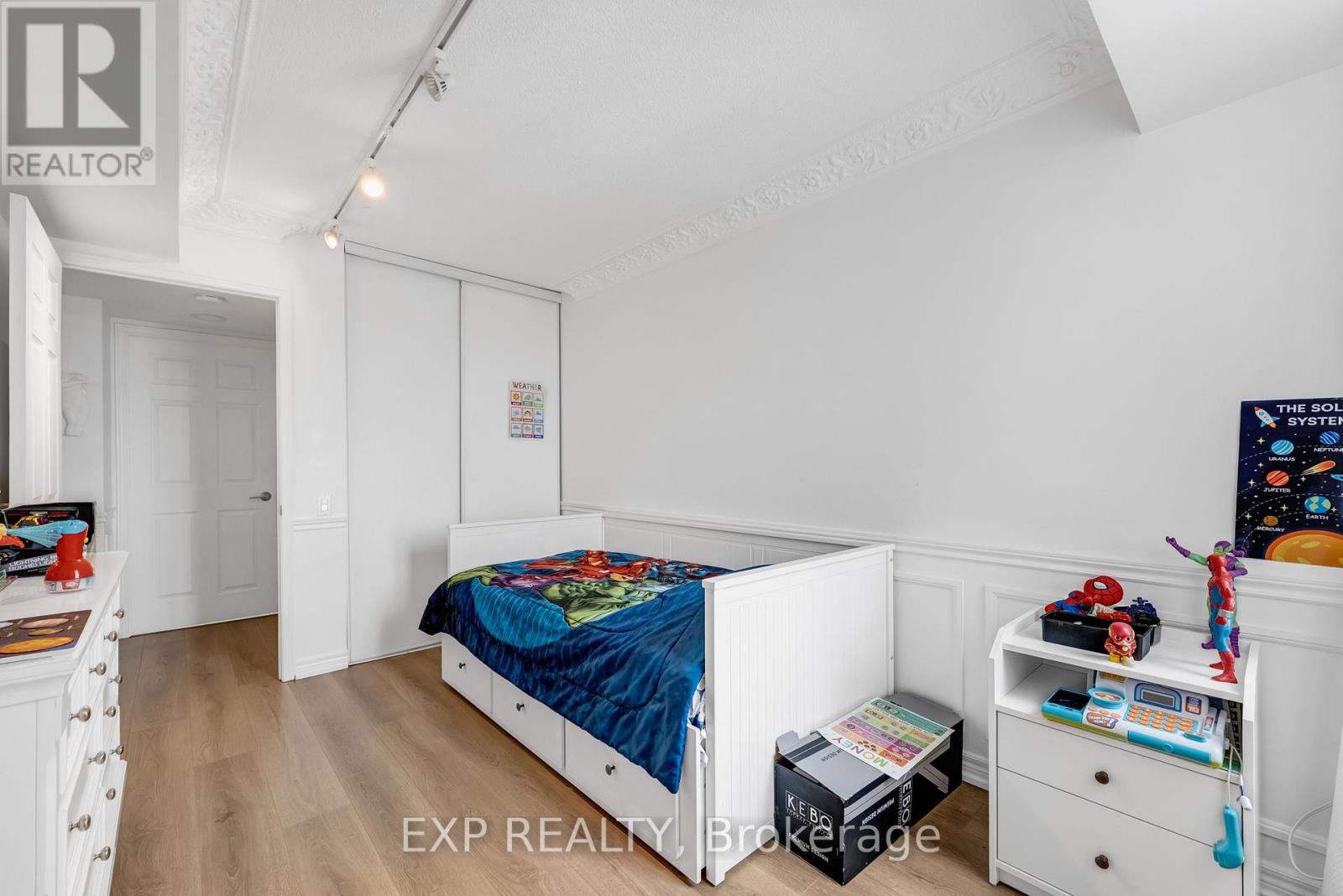 810 - 2 Covington Road, Toronto, Ontario  M6A 3E2 - Photo 20 - C12778456