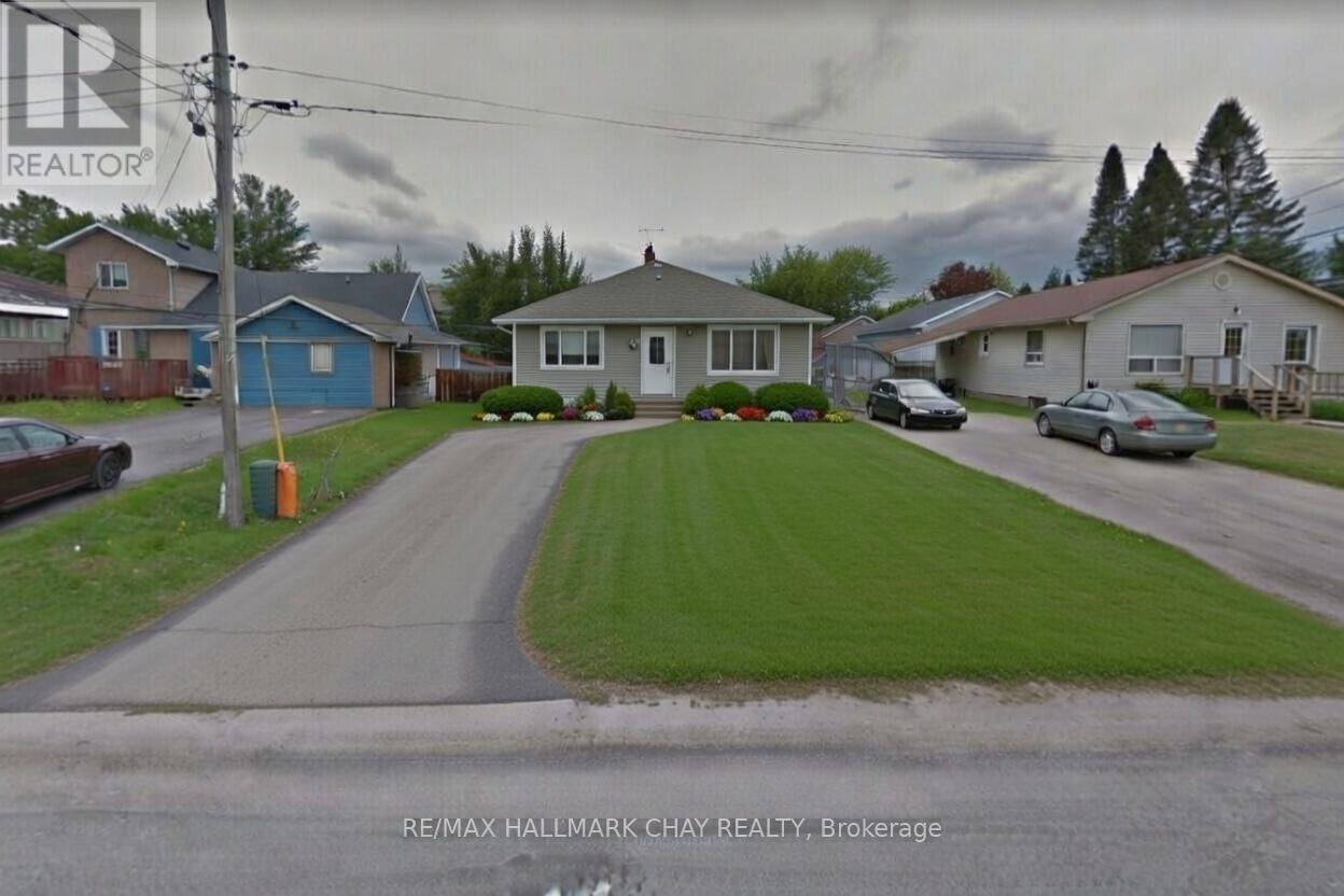 212 Phillips Street, Barrie (Ardagh), Ontario  L4N 3V2 - Photo 2 - S12779338