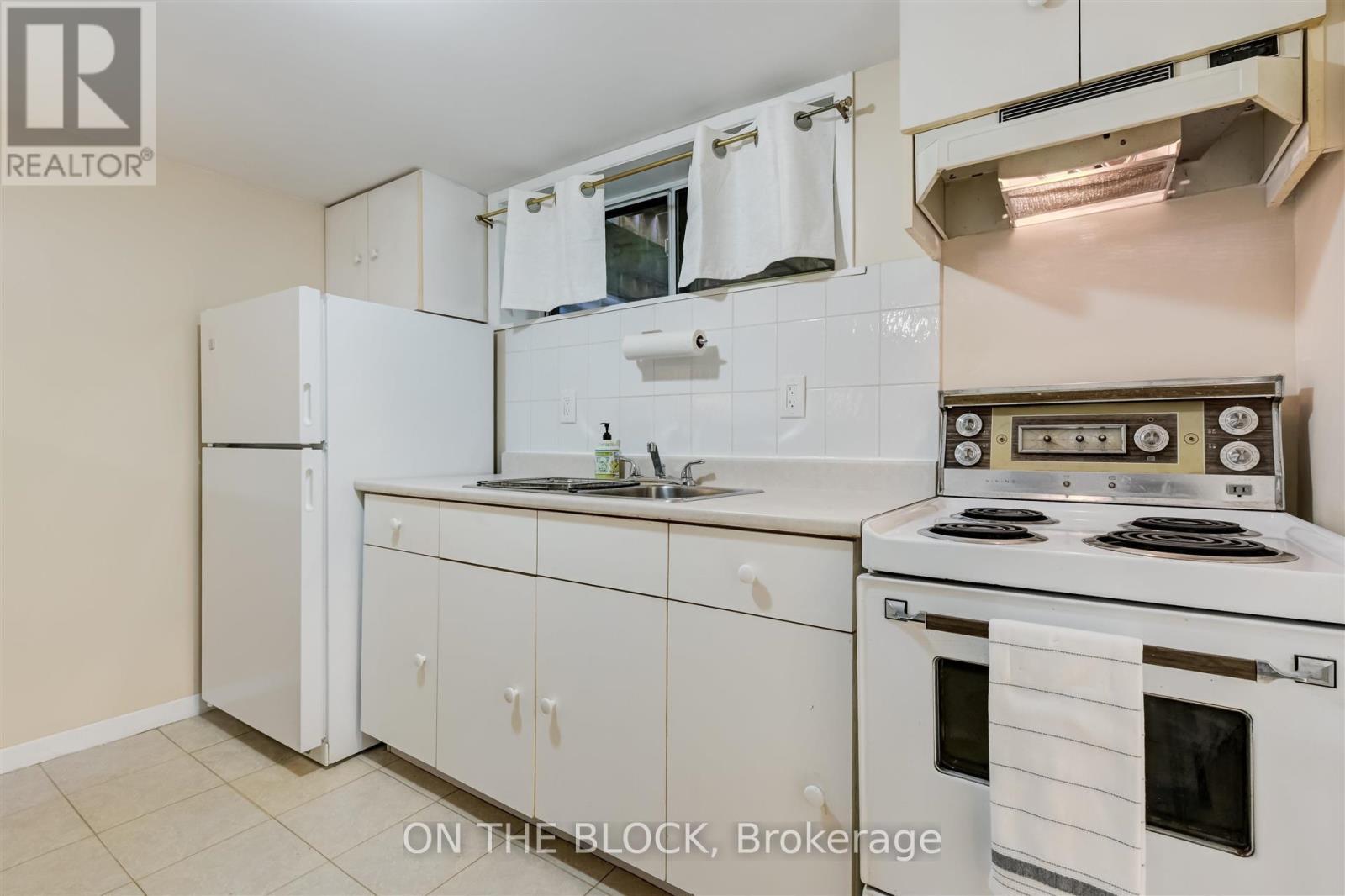 534 Midland Avenue, Toronto, Ontario  M1N 1T1 - Photo 21 - E12773414