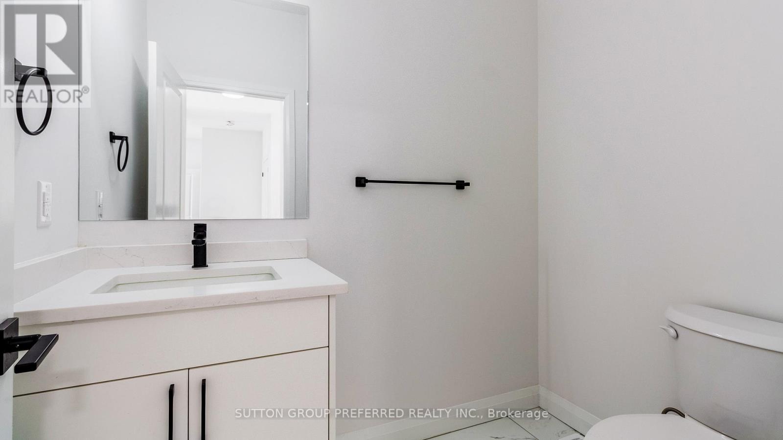 1041 Karenana Road, London South, Ontario  N6M 0K2 - Photo 13 - X12773144