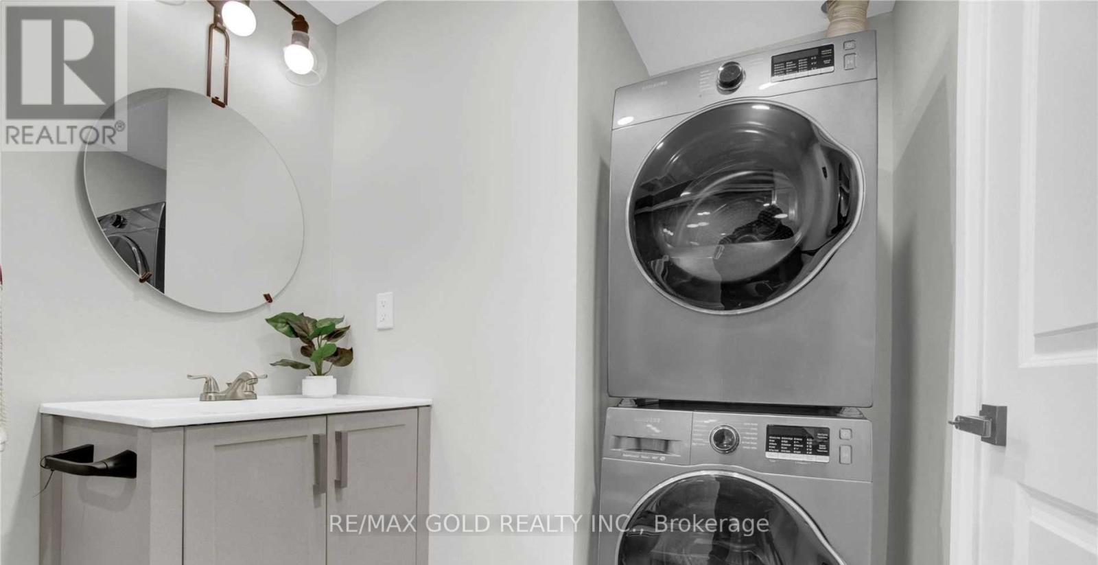 2404 Maryvale Court, Burlington, Ontario  L7P 2P2 - Photo 21 - W12779386