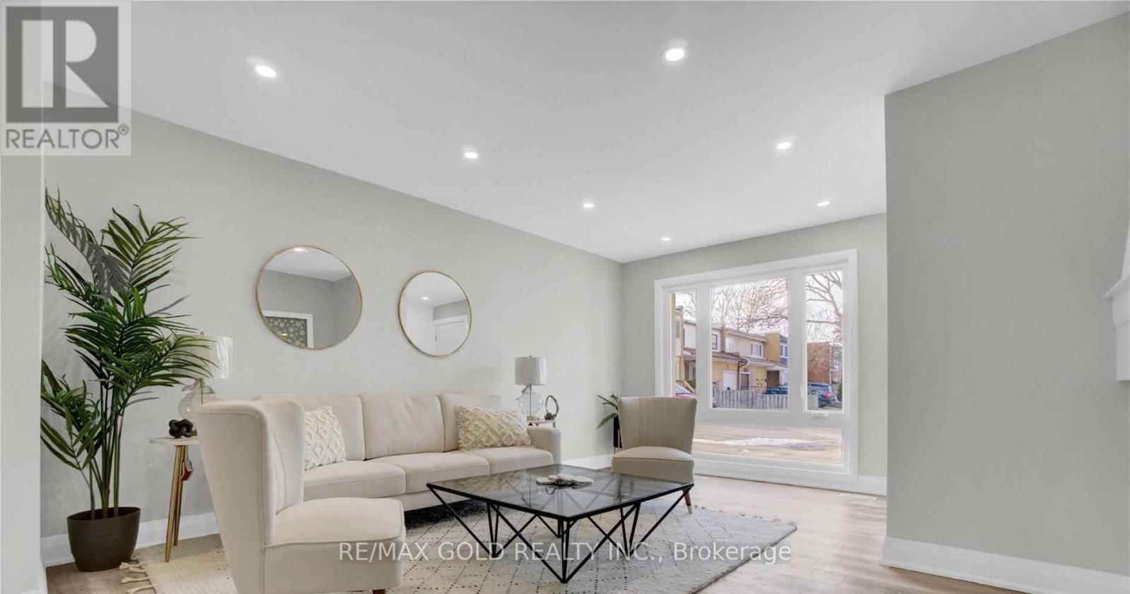 2404 Maryvale Court, Burlington, Ontario  L7P 2P2 - Photo 5 - W12779386