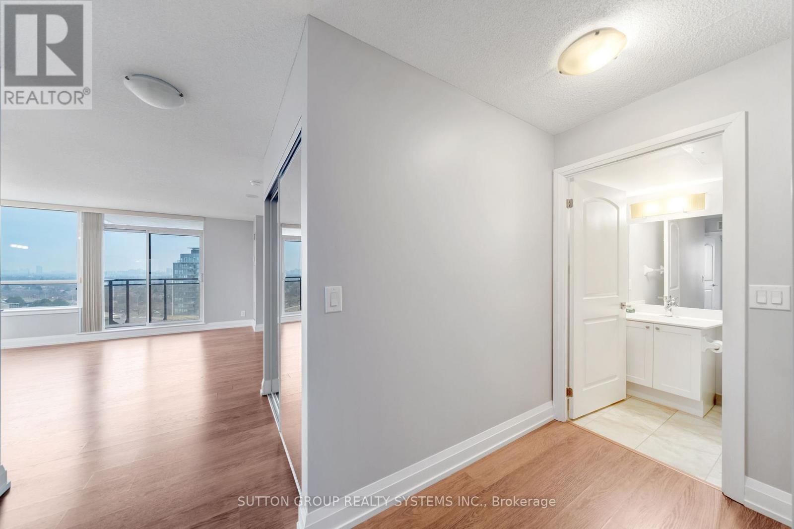 1215 - 1070 Sheppard Avenue W, Toronto, Ontario  M3J 0G8 - Photo 16 - W12779388