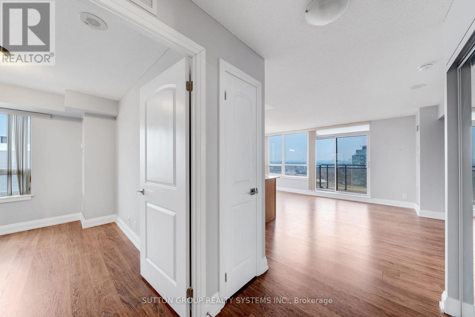 1215 - 1070 Sheppard Avenue W, Toronto, Ontario  M3J 0G8 - Photo 17 - W12779388