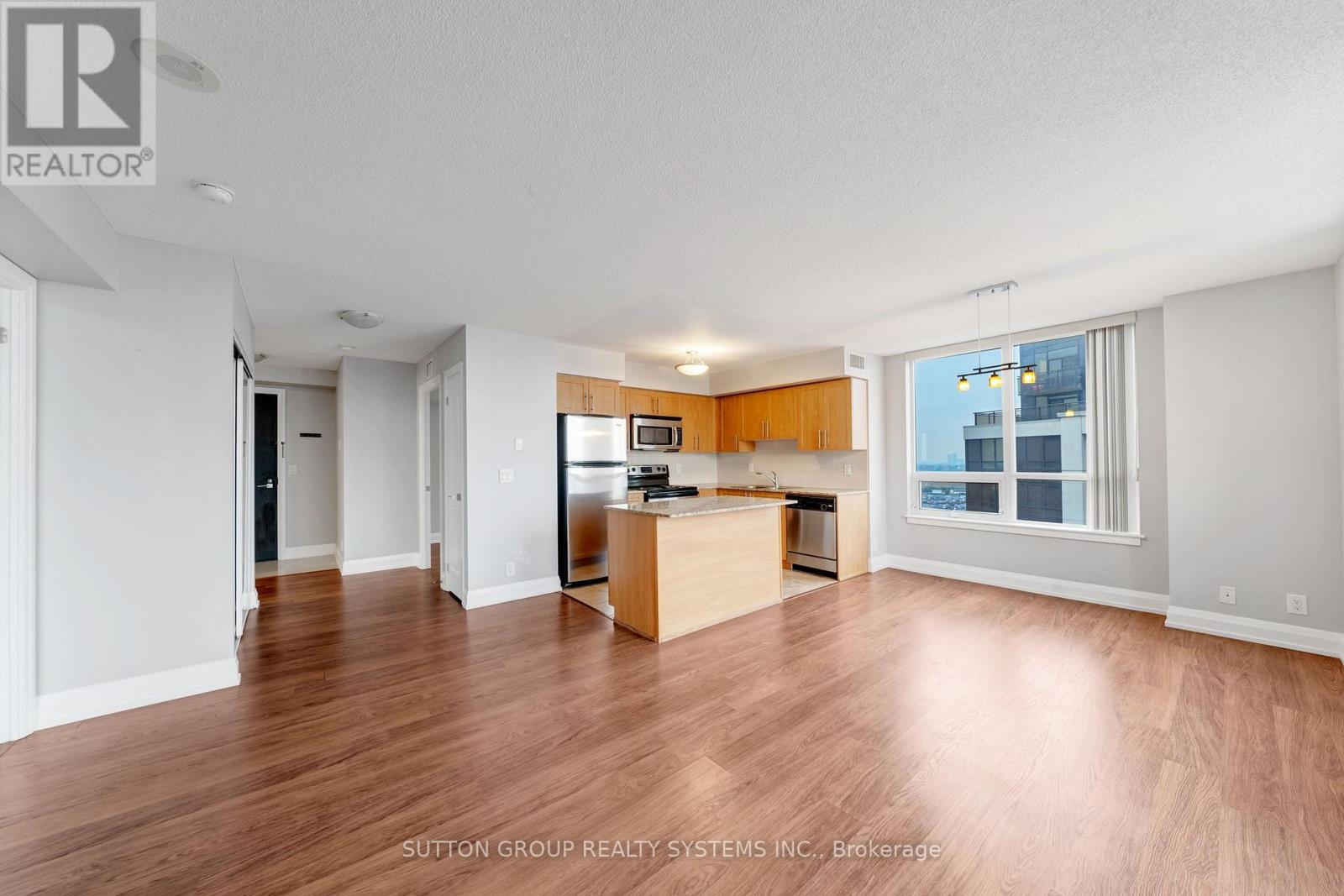 1215 - 1070 Sheppard Avenue W, Toronto, Ontario  M3J 0G8 - Photo 3 - W12779388