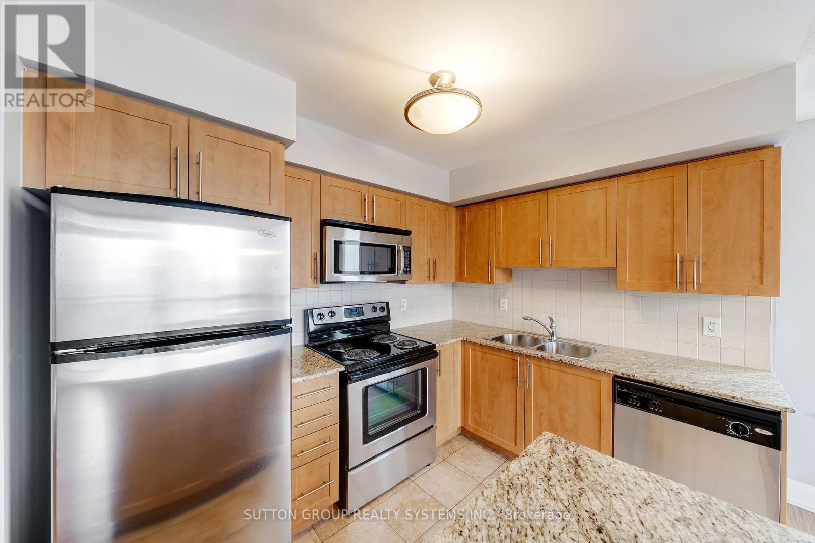 1215 - 1070 Sheppard Avenue W, Toronto, Ontario  M3J 0G8 - Photo 6 - W12779388