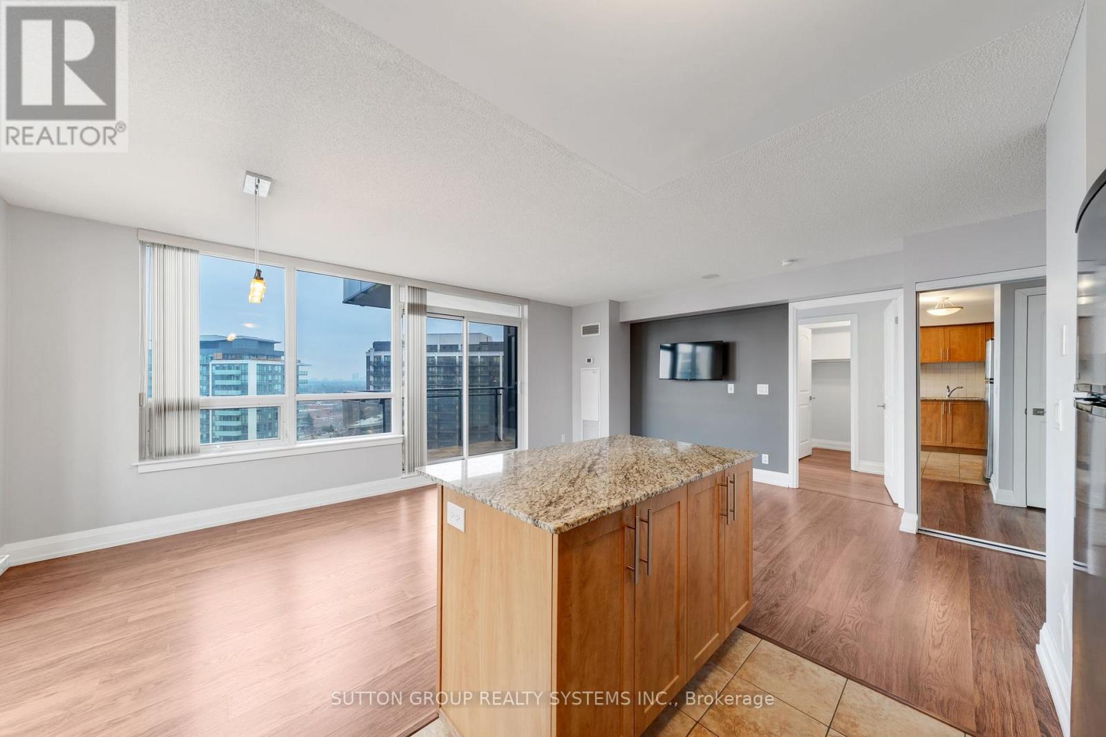 1215 - 1070 Sheppard Avenue W, Toronto, Ontario  M3J 0G8 - Photo 7 - W12779388