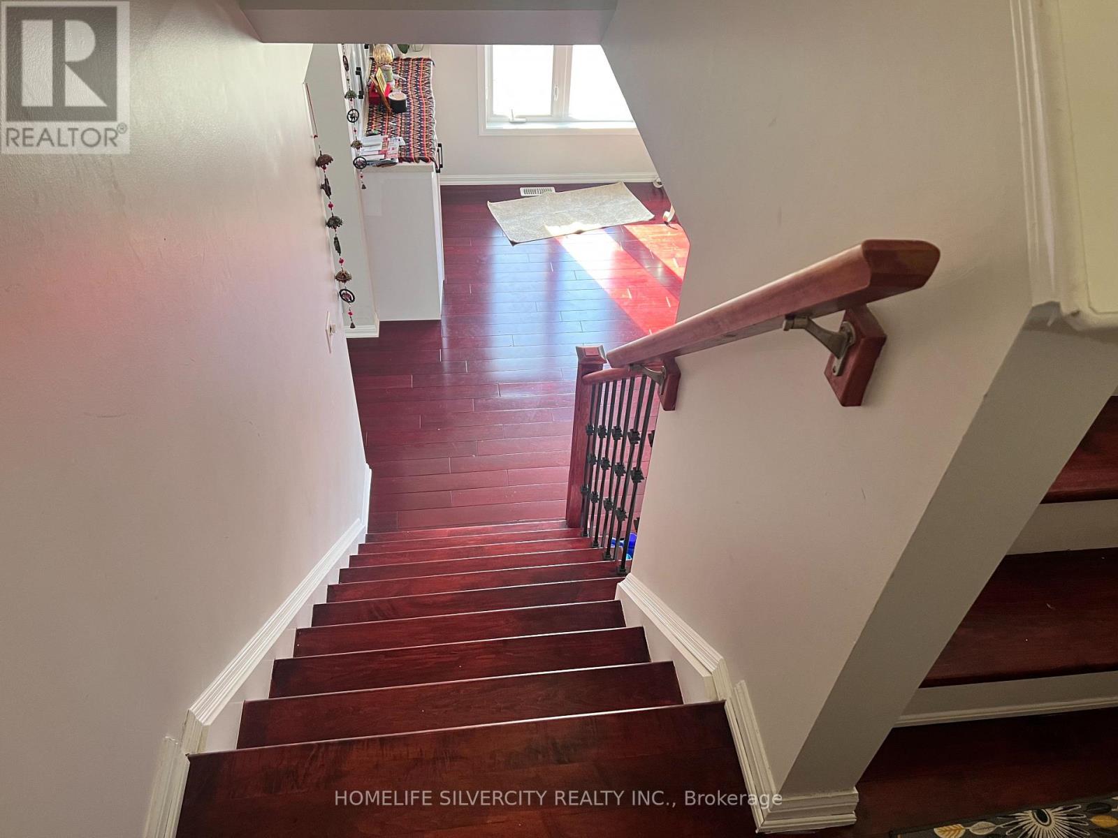 Main Level - 29 Lathbury Street S, Brampton, Ontario  L7A 0R6 - Photo 11 - W12779484