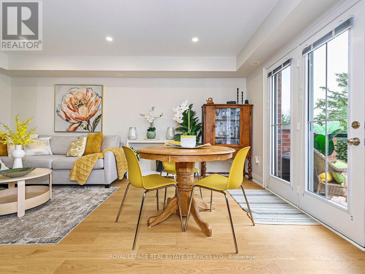 Unit 12 - 19 Hays Boulevard, Oakville, Ontario  L6H 0H8 - Photo 5 - W12779516