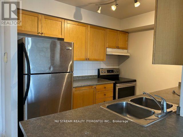 715 - 55 Strathaven Drive, Mississauga, Ontario  L5R 4G9 - Photo 3 - W12779542
