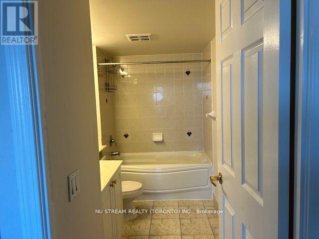 715 - 55 Strathaven Drive, Mississauga, Ontario  L5R 4G9 - Photo 6 - W12779542