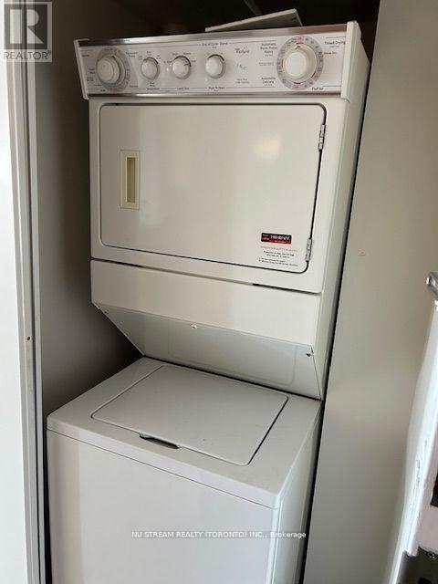 715 - 55 Strathaven Drive, Mississauga, Ontario  L5R 4G9 - Photo 7 - W12779542