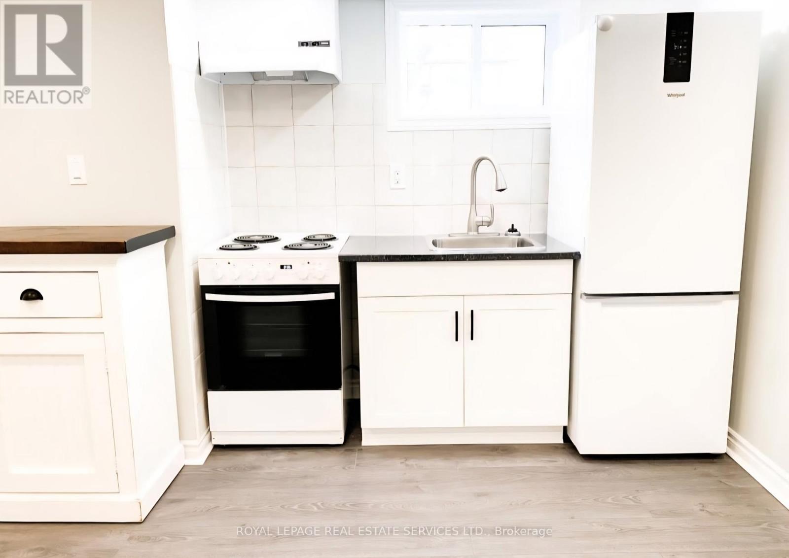 Unit B - 36 Dayton Avenue, Toronto, Ontario  M8Z 3L7 - Photo 4 - W12779580