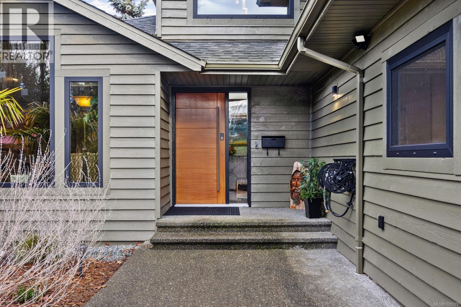 1544 Comox Ave, Comox, British Columbia  V9M 2S2 - Photo 5 - 1025578