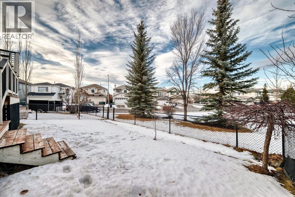 3708 Douglas Ridge Way SE, Calgary, Alberta