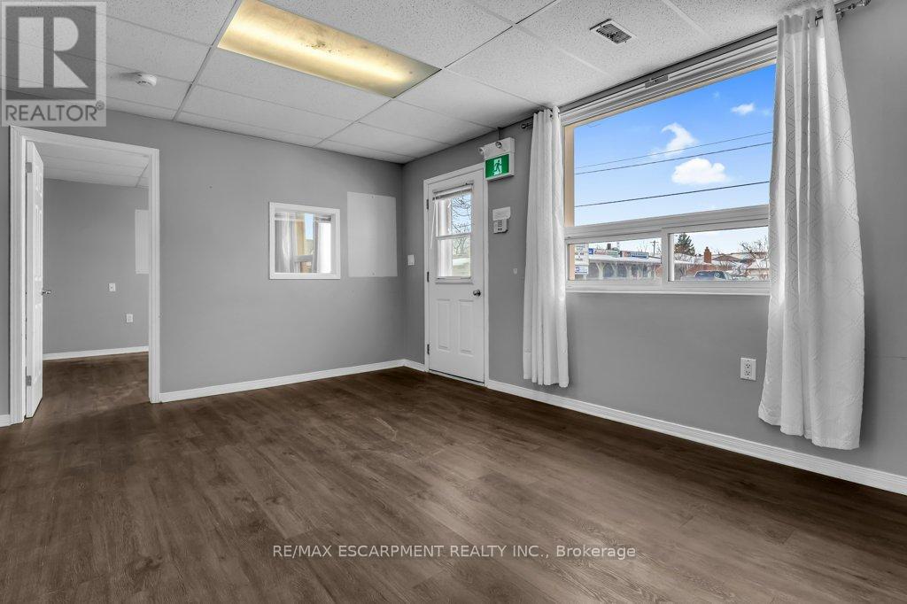 91 Pelham Road, St. Catharines, Ontario  L2S 1S5 - Photo 7 - X12779552