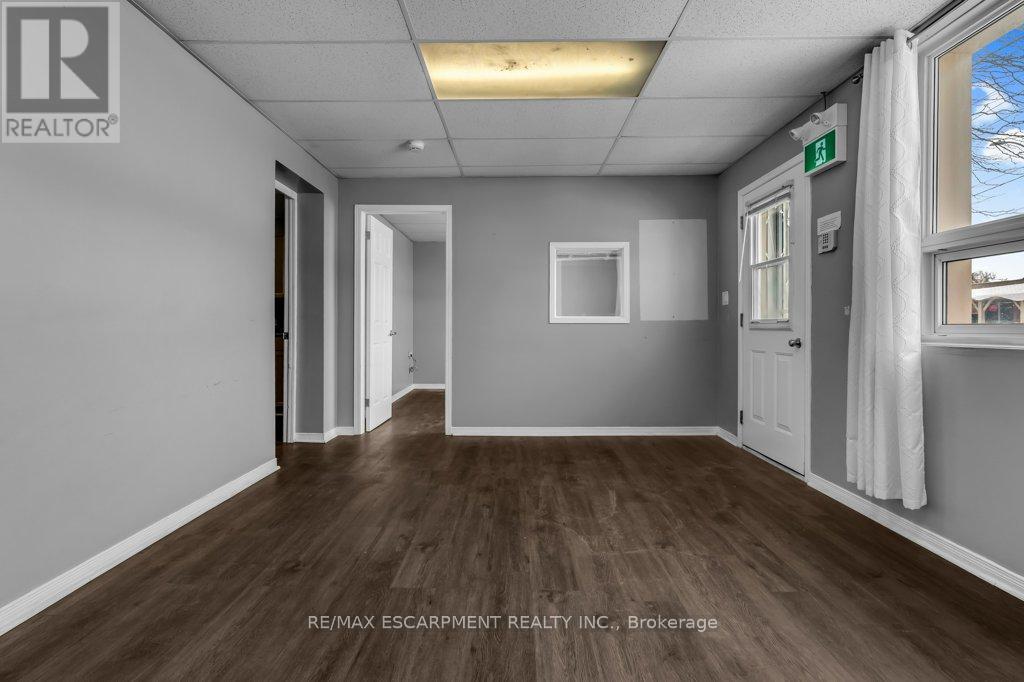 91 Pelham Road, St. Catharines, Ontario  L2S 1S5 - Photo 8 - X12779552