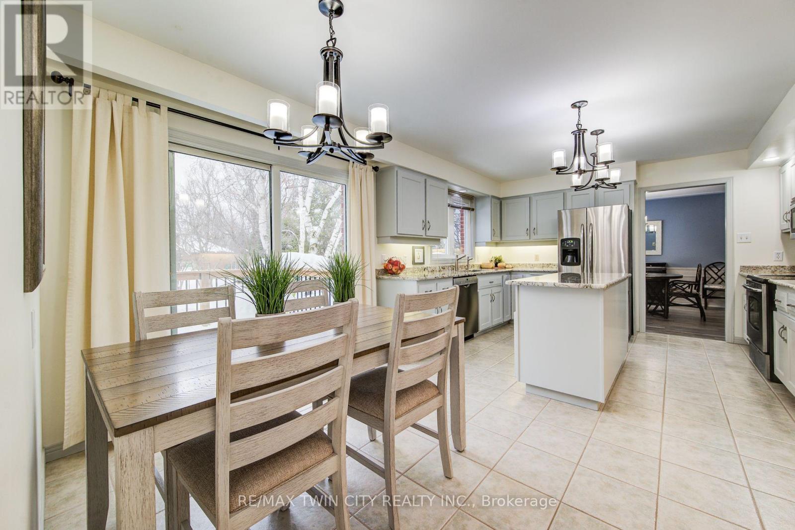 454 Kingsford Place, Waterloo, Ontario  N2T 1K9 - Photo 18 - X12779588