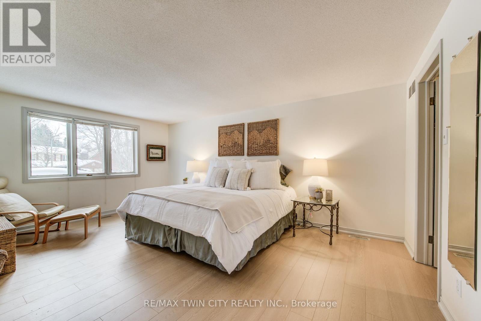 454 Kingsford Place, Waterloo, Ontario  N2T 1K9 - Photo 29 - X12779588