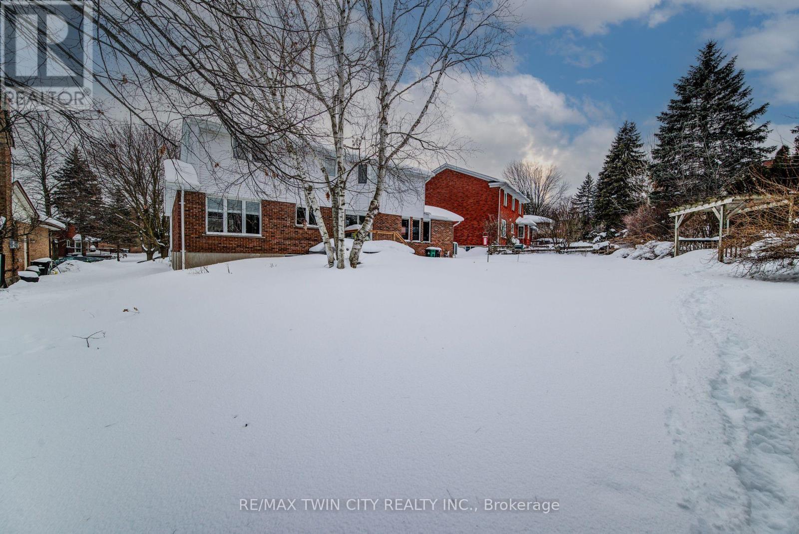 454 Kingsford Place, Waterloo, Ontario  N2T 1K9 - Photo 45 - X12779588