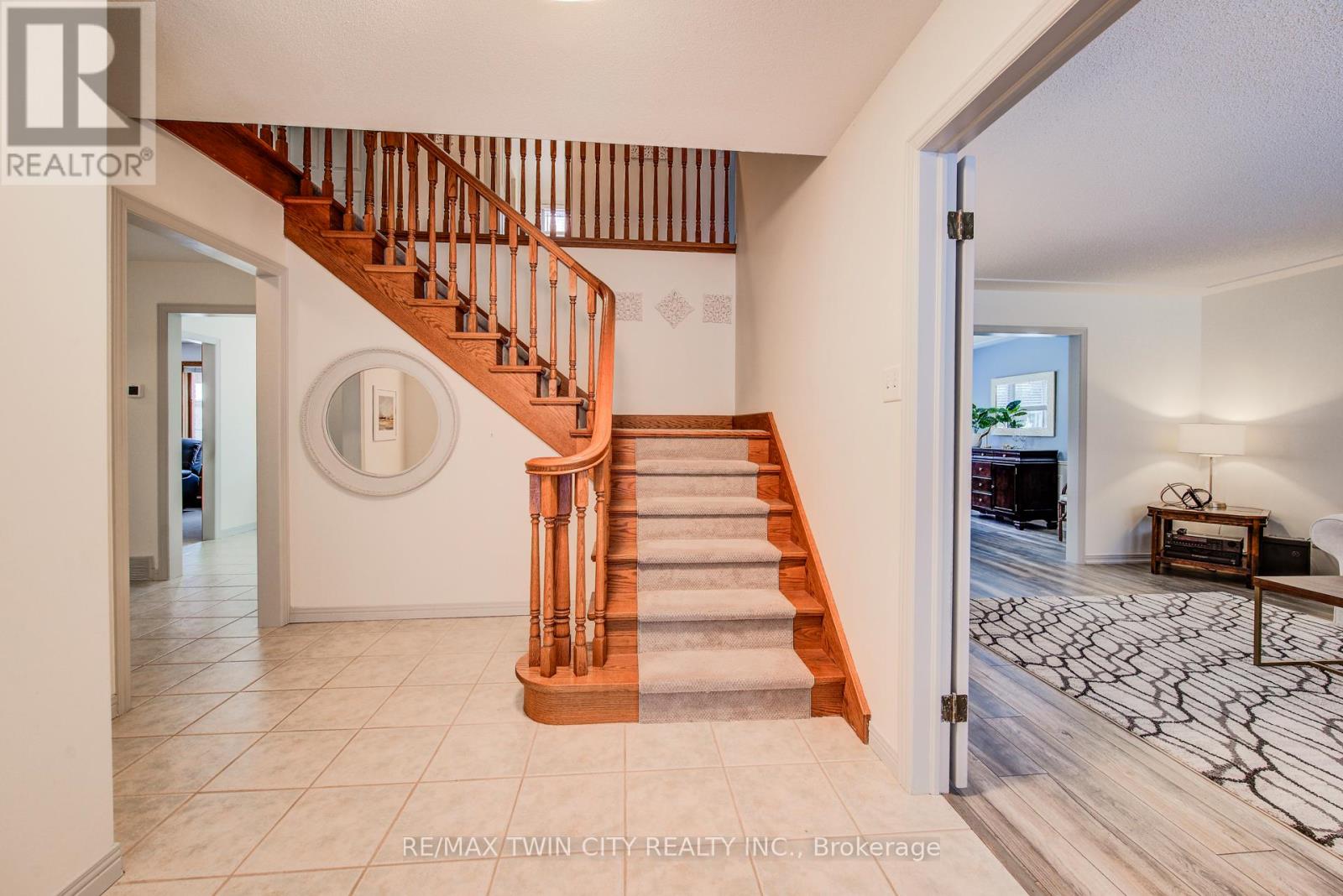 454 Kingsford Place, Waterloo, Ontario  N2T 1K9 - Photo 5 - X12779588