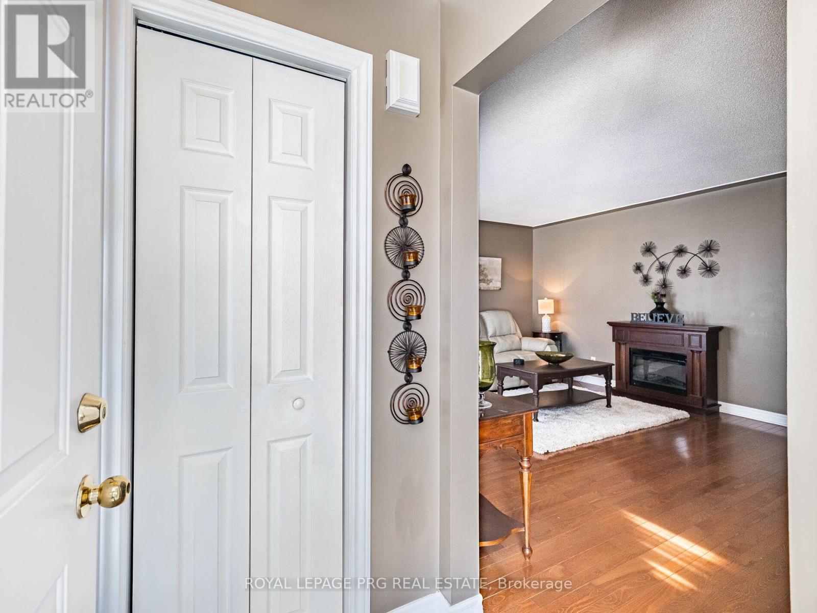 306 Helena Street, Haldimand, Ontario  N1A 2S8 - Photo 5 - X12779596