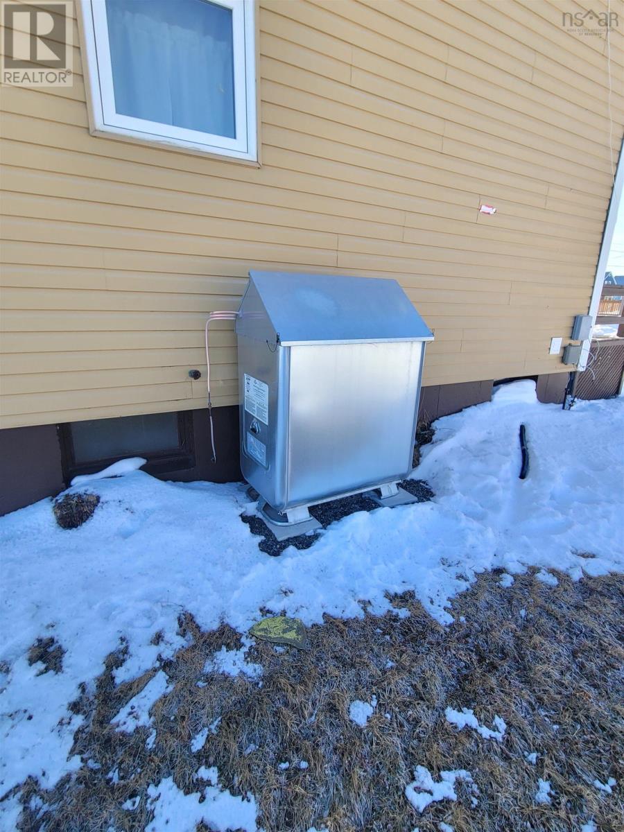 21 Sydney Street, Glace Bay, Nova Scotia  B1A 5J6 - Photo 15 - 202602587