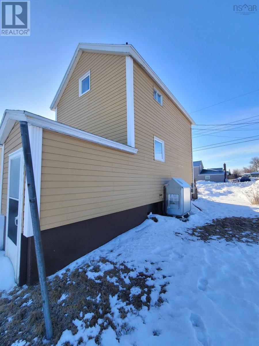 21 Sydney Street, Glace Bay, Nova Scotia  B1A 5J6 - Photo 22 - 202602587