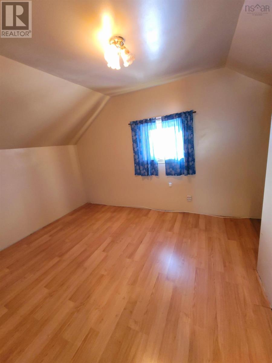 21 Sydney Street, Glace Bay, Nova Scotia  B1A 5J6 - Photo 7 - 202602587