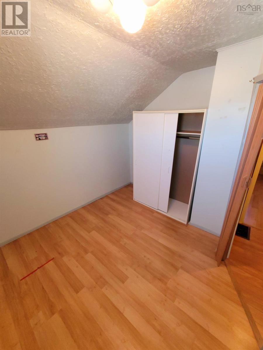 21 Sydney Street, Glace Bay, Nova Scotia  B1A 5J6 - Photo 9 - 202602587