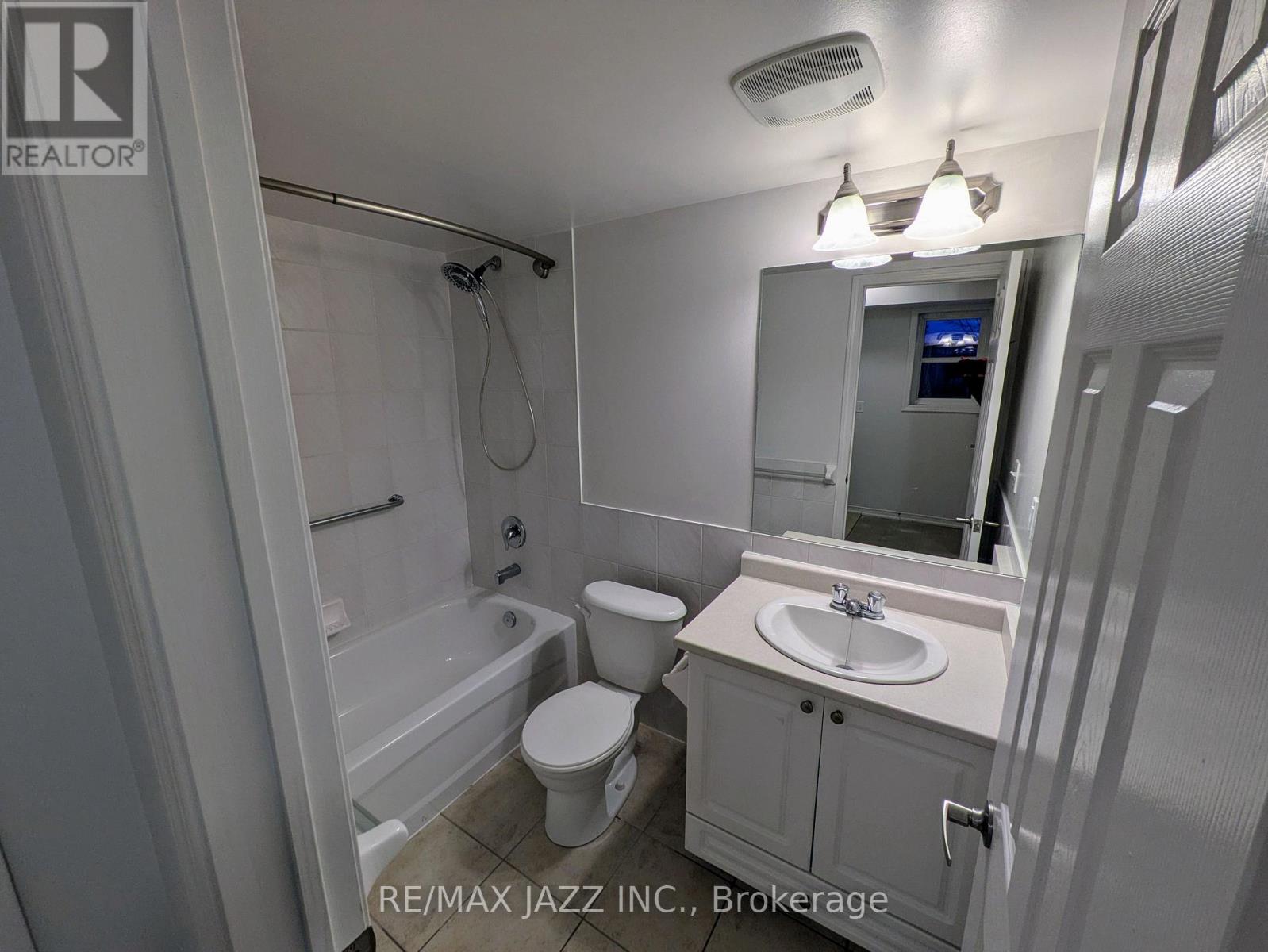 103 - 762 King Street E, Oshawa, Ontario  L1H 1G9 - Photo 14 - E12779642