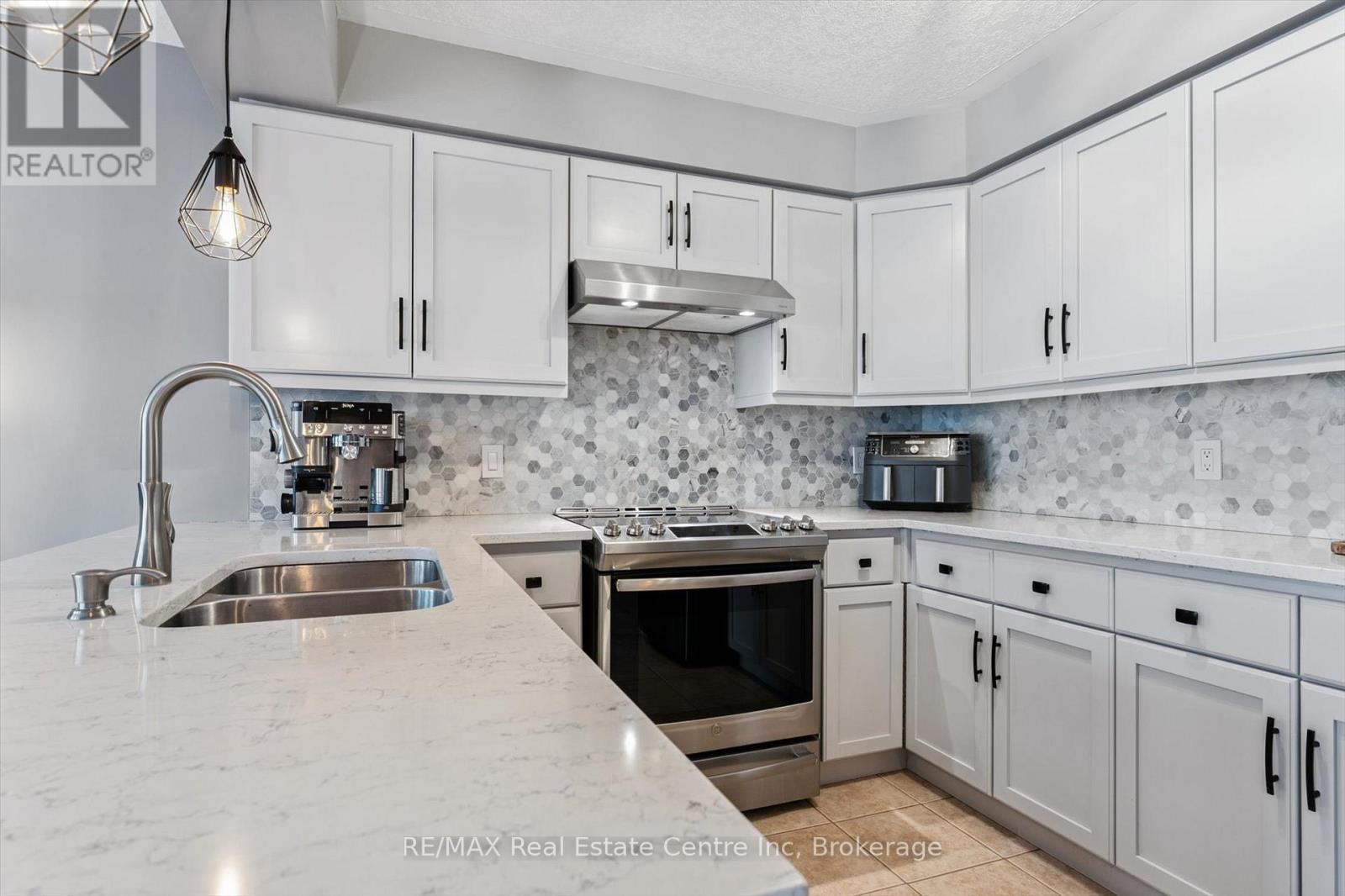 18 Truesdale Crescent, Guelph, Ontario  N1G 5H4 - Photo 15 - X12779658