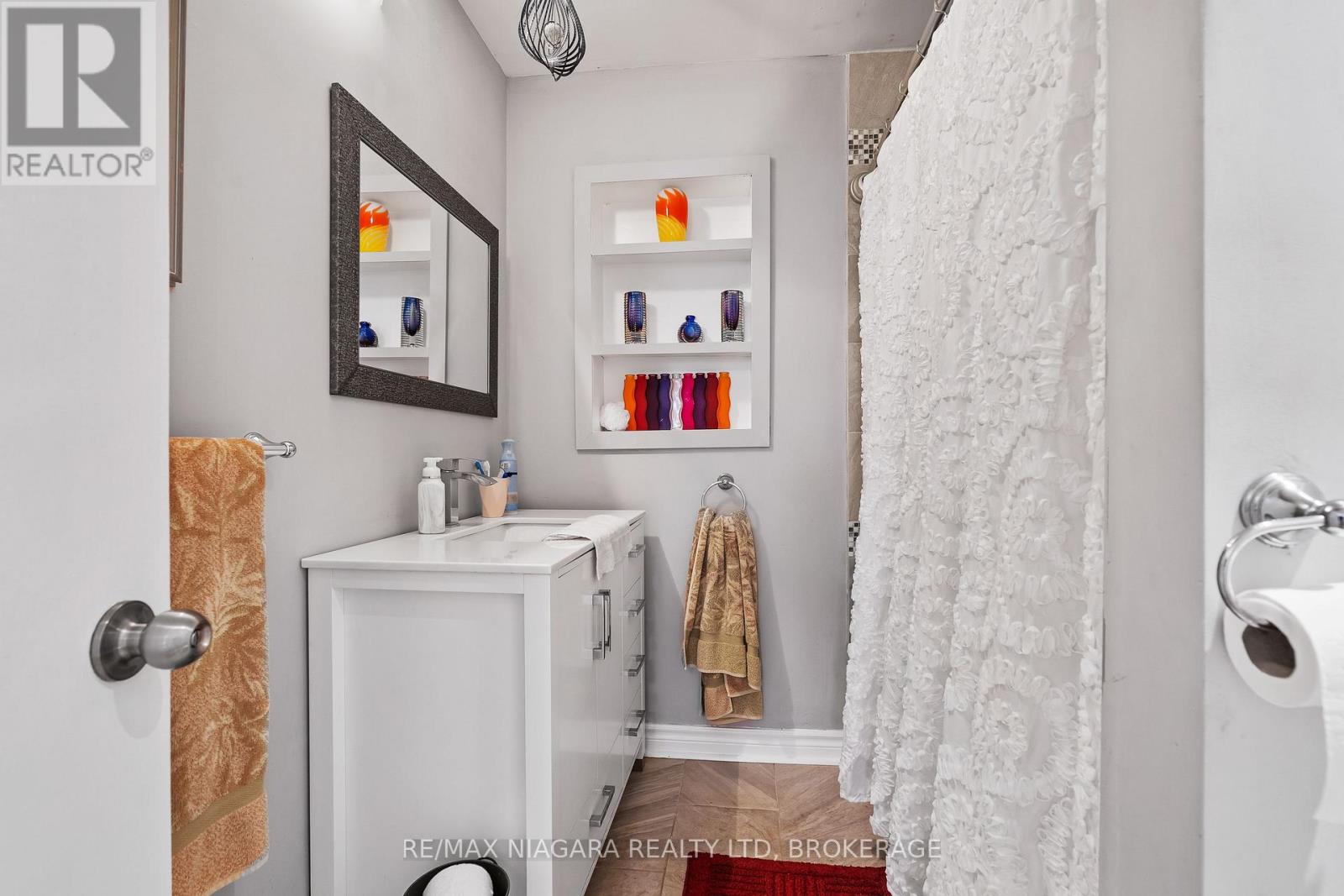 44 Albany Drive, St. Catharines, Ontario  L2N 3T5 - Photo 13 - X12779716