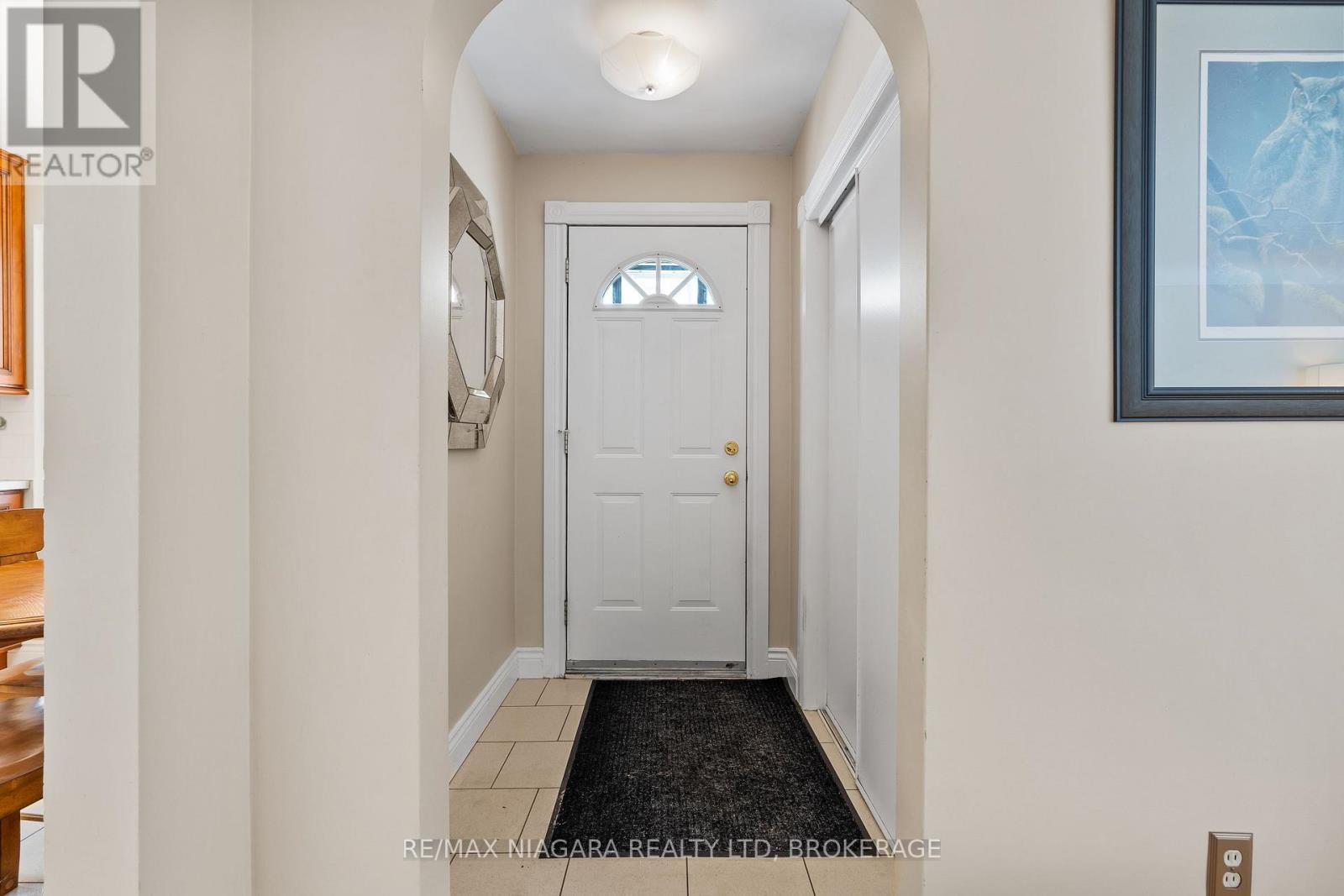 44 Albany Drive, St. Catharines, Ontario  L2N 3T5 - Photo 3 - X12779716