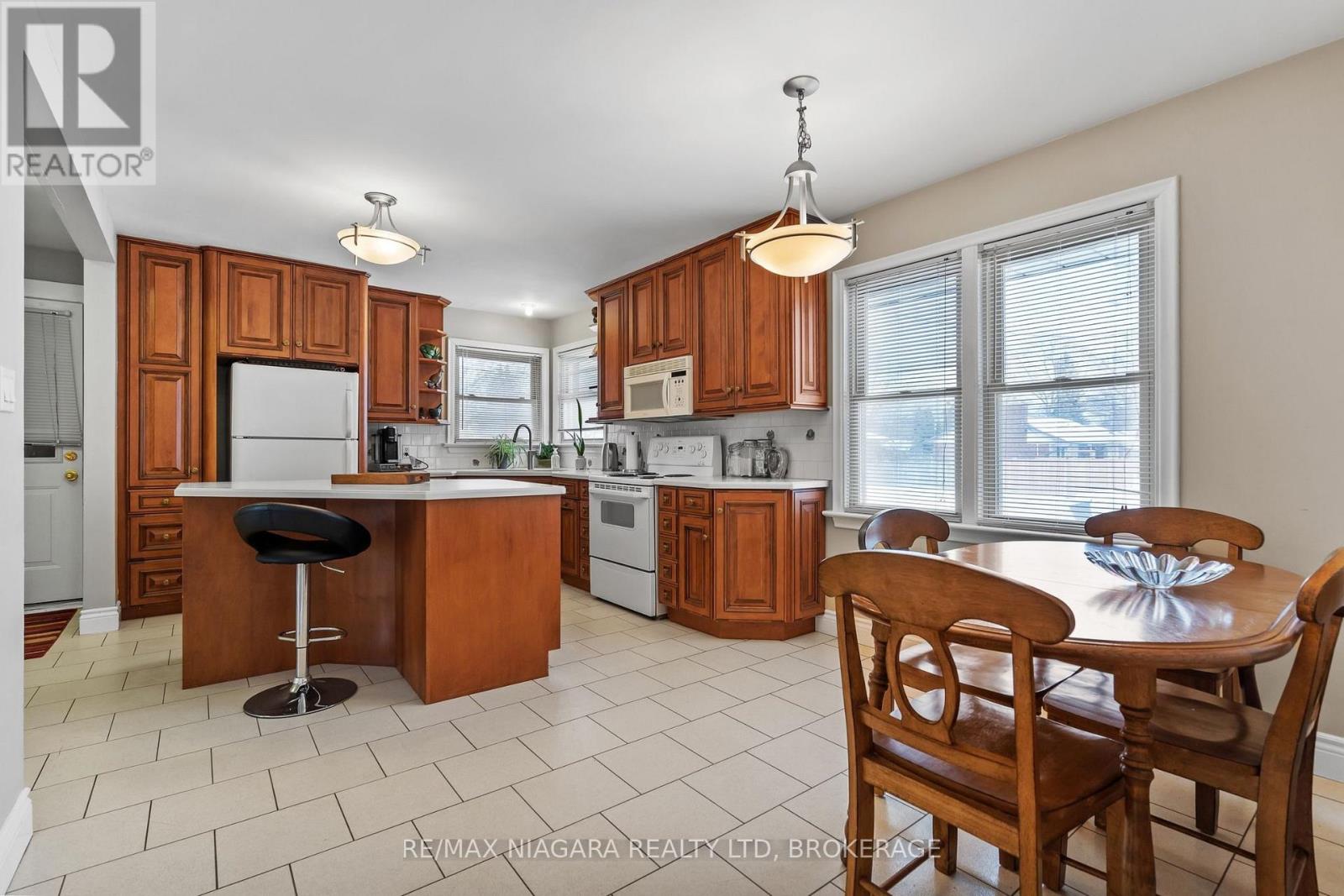 44 Albany Drive, St. Catharines, Ontario  L2N 3T5 - Photo 8 - X12779716