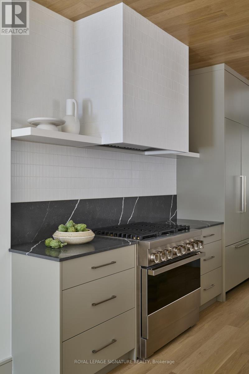 Main - 82 Gough Avenue, Toronto, Ontario  M4K 3N8 - Photo 11 - E12767968