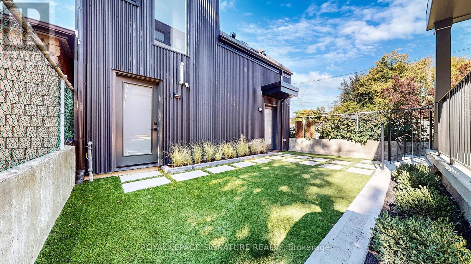 Main - 82 Gough Avenue, Toronto, Ontario  M4K 3N8 - Photo 26 - E12767968