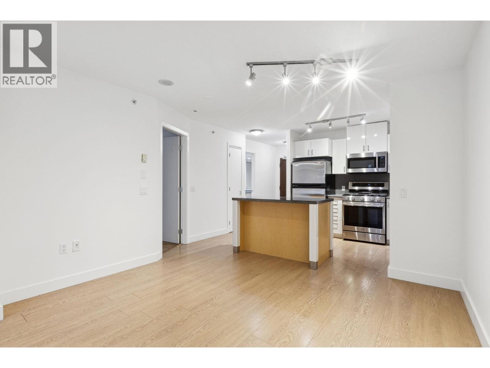 104 175 W 1st Street, North Vancouver, British Columbia  V7M 3N9 - Photo 6 - R3088898