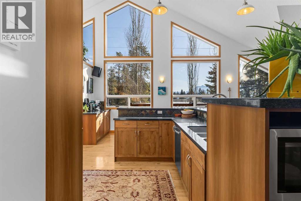 1712 11th Avenue, Canmore, Alberta  T1W 1V2 - Photo 27 - A2282392