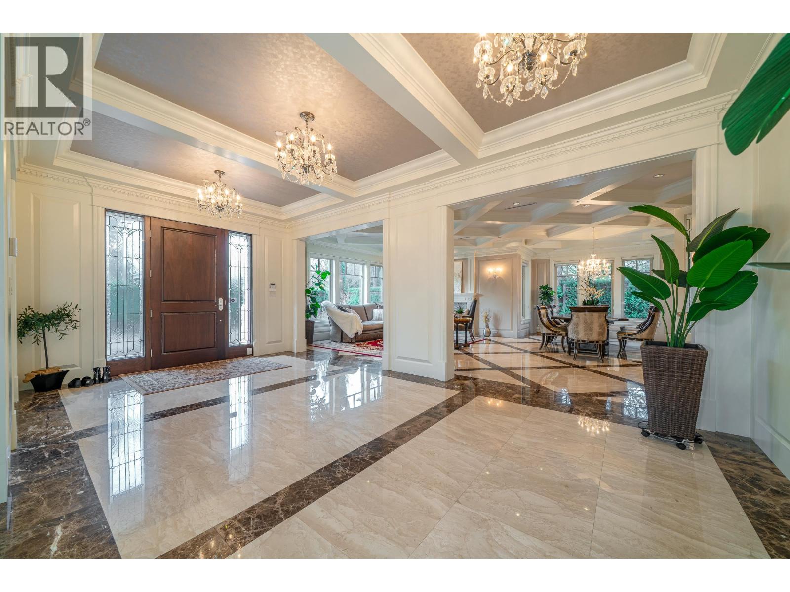 Listing Picture 2 of 20 : 6708 YEW STREET, Vancouver / 溫哥華 - 魯藝地產 Yvonne Lu Group - MLS Medallion Club Member