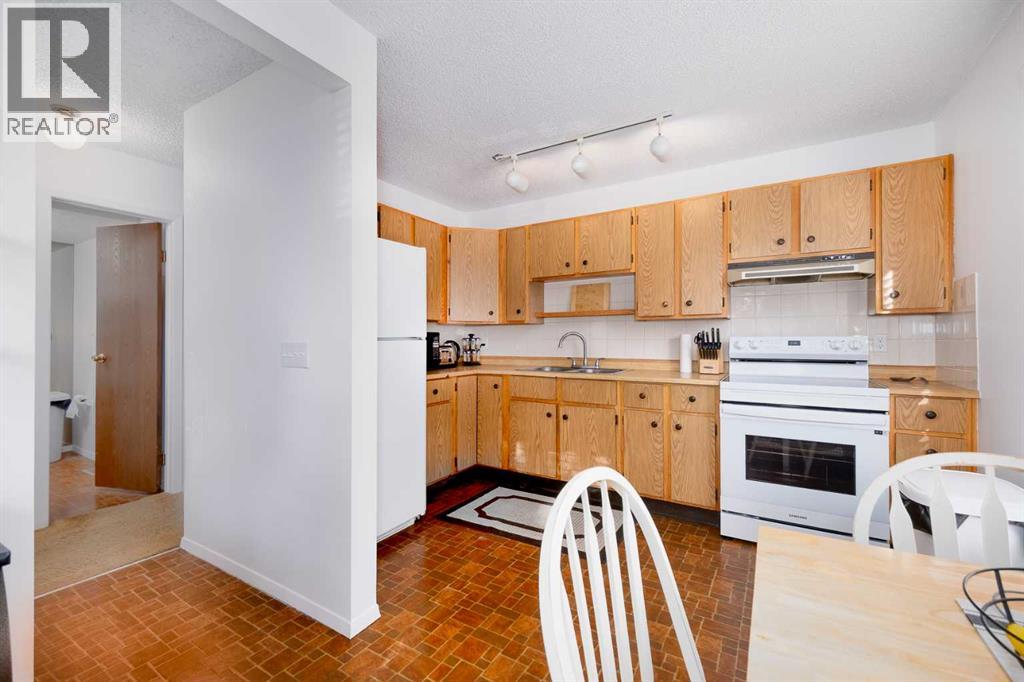 5, 3200 60 Street, Calgary, Alberta  T1Y 4K8 - Photo 8 - A2285451