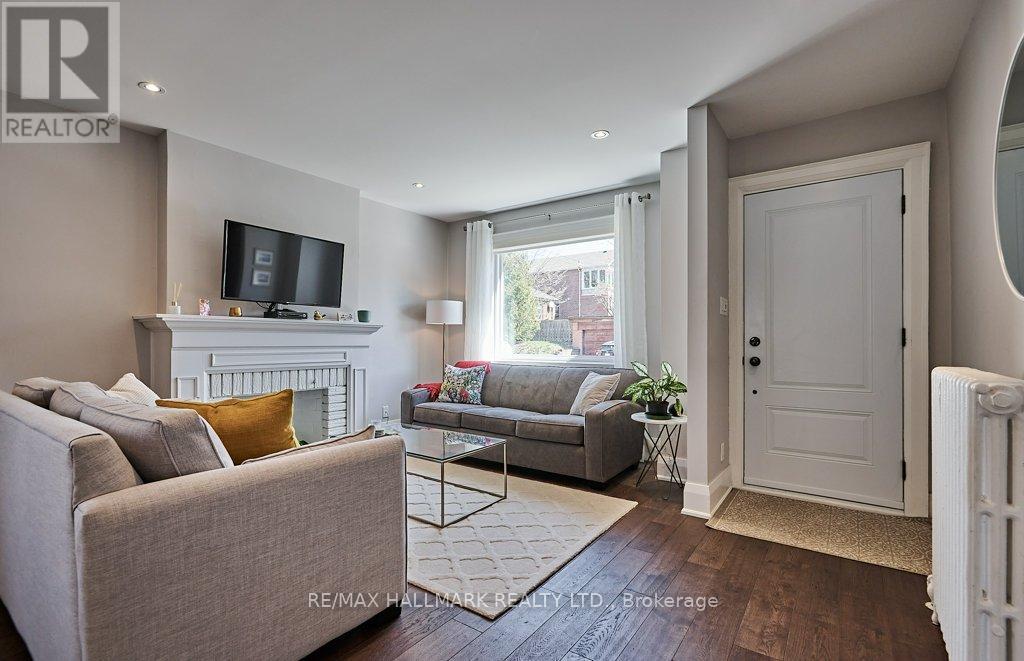 10 Elm Road, Toronto, Ontario  M5M 3T2 - Photo 2 - C12779634