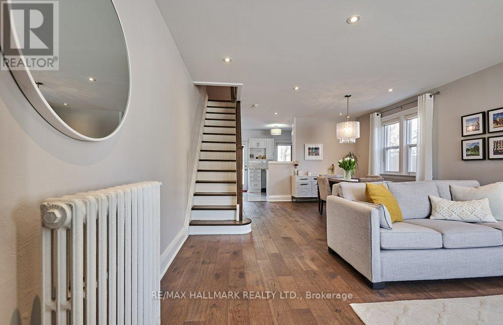 10 Elm Road, Toronto, Ontario  M5M 3T2 - Photo 3 - C12779634