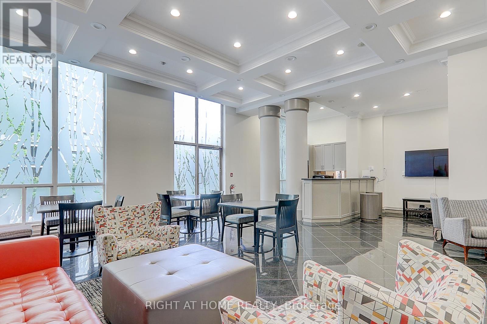 301 - 7 Lorraine Drive, Toronto, Ontario  M2N 7H2 - Photo 9 - C12779680