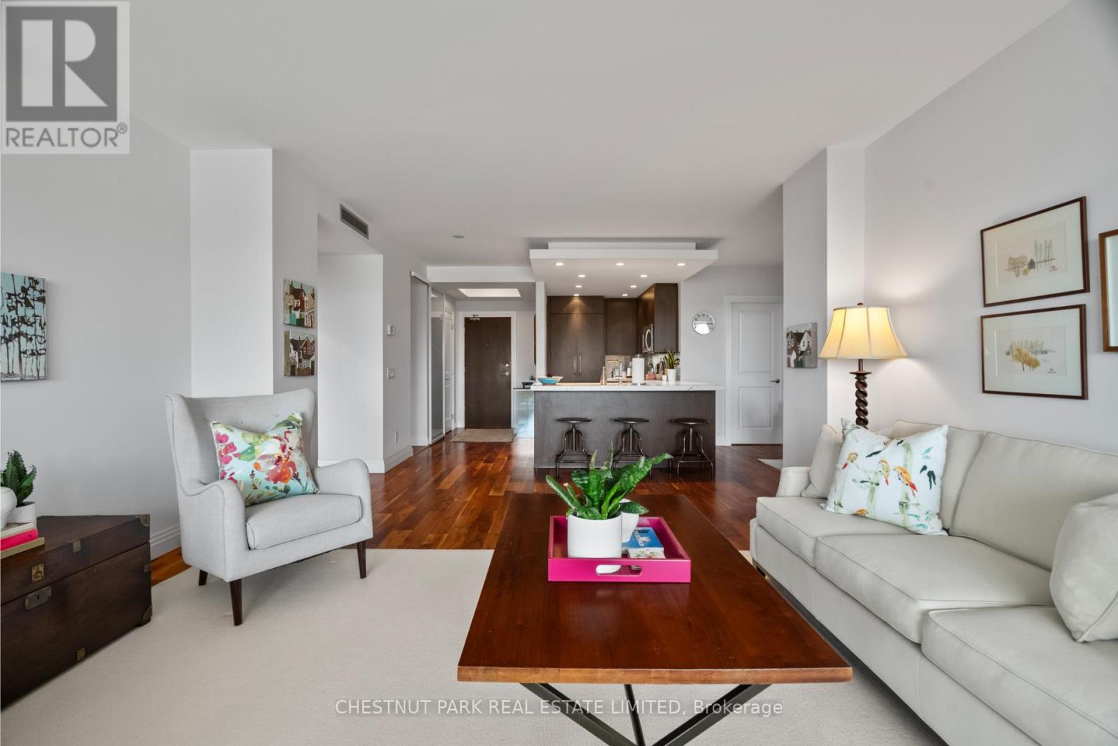 720 - 1 Benvenuto Place, Toronto, Ontario  M4V 2L1 - Photo 8 - C12779708